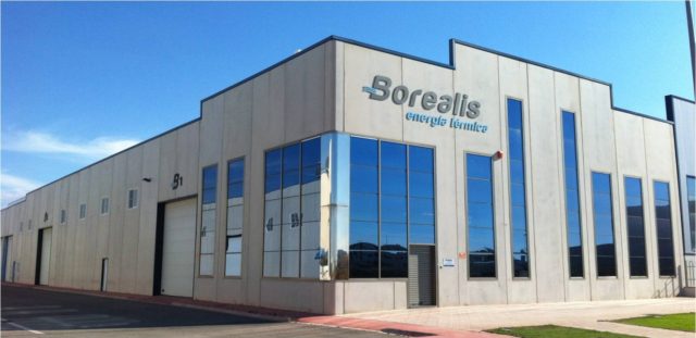 Fábrica de climatización Borealis Ahorro energético en equipos de climatización de piscinas y empresa