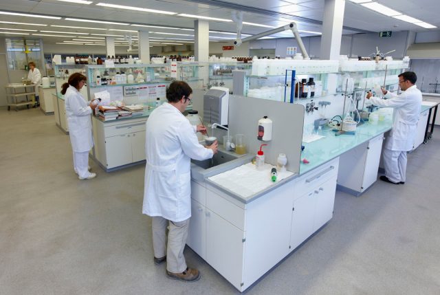 equipos montados con bombas de calor con recuperador rotativo